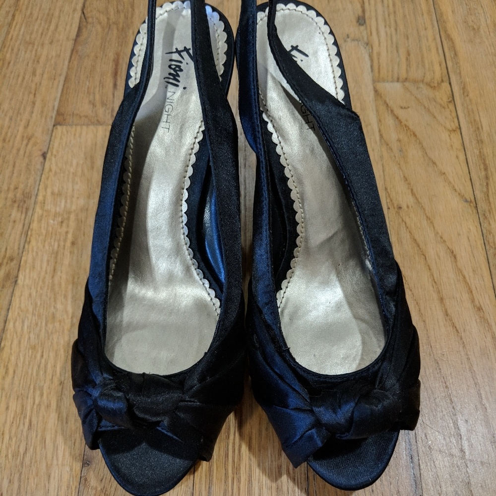 **SOLD** - Picture 4 of 5